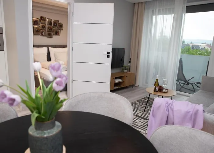 Marina Luxury Aparment 凯斯特海伊